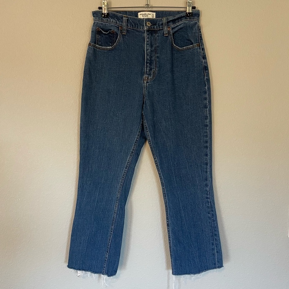 Abercrombie and Fitch The Slim Straight Ultra High Rise Jeans Curve Love - 27/4s - Picture 2 of 4